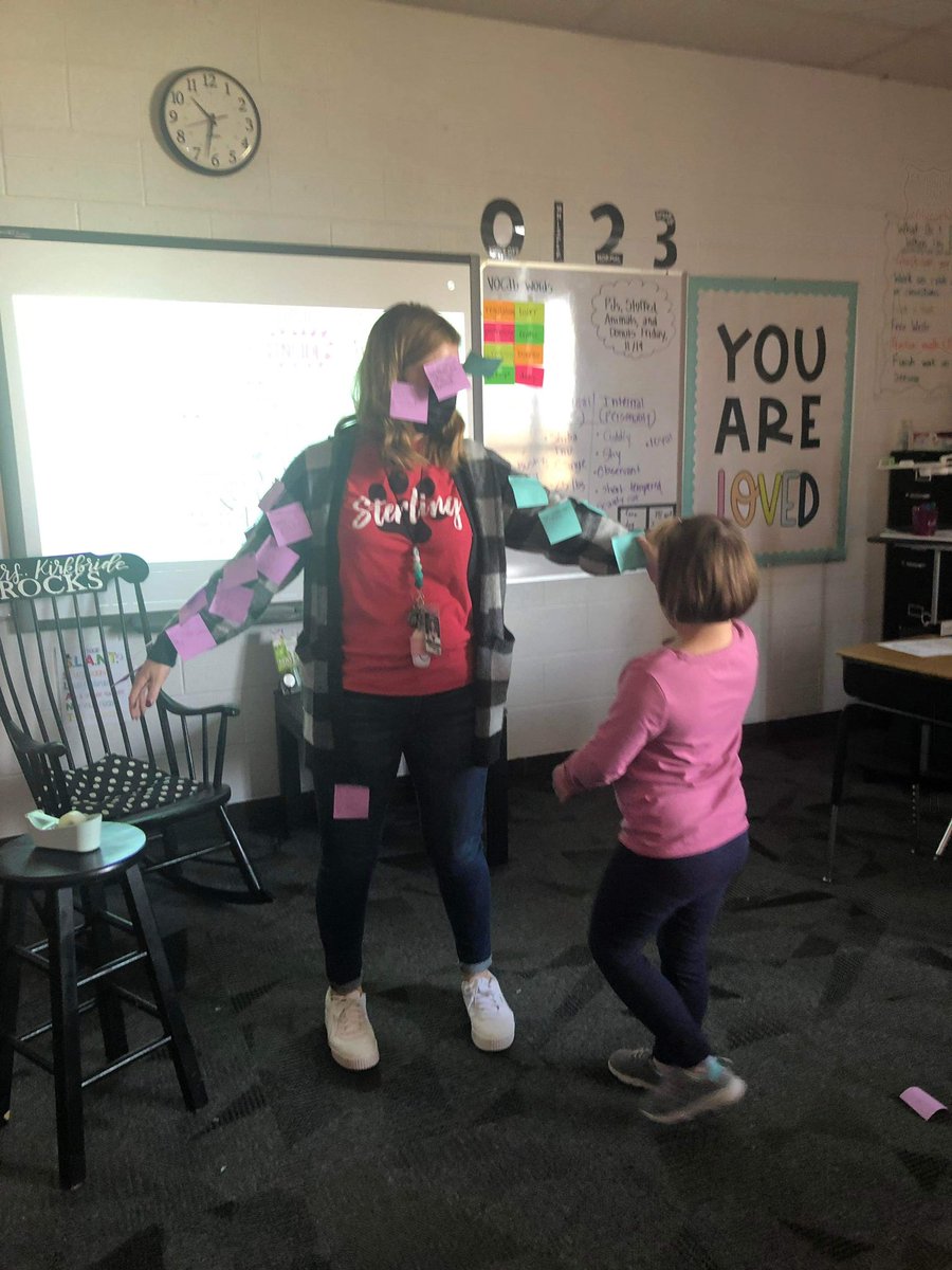 mrskkirkbride's tweet photo. Today, we practiced describing character traits - with a twist! Students wrote down my internal &amp; external traits with sticky notes. One of my kiddos asked if we could do this all day. Thanks @constant_emily for sharing this idea! ❤️ #WeAreSterling https://t.co/8wMFFom9bQ