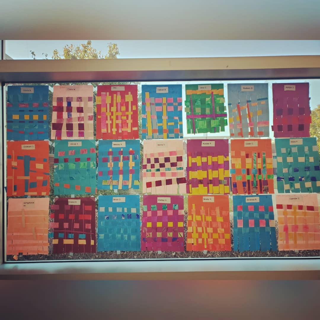 OAP_ART's tweet photo. 2nd grade weavings are colorfullyliningthe library hallway! @oapetersonNISD #oapbettertogether https://t.co/RnOEdLt3VE