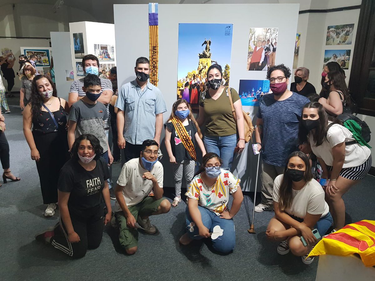 Inclusionmza1's tweet photo. Compartimos con THADI la muestra fotográfica y audiovisual #IncluDanza💃 Además de poder ver a grandes artistas en escena, recorrimos la muestra que tuvo lugar en el Ministerio de Cultura de Mendoza.

Gracias amigos de THADI por la invitación 🧡 https://t.co/lU42XANjbR