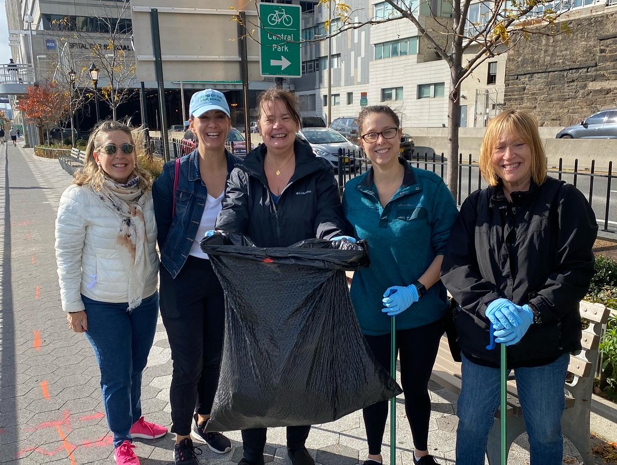 E 72 St Neighborhood tweet media