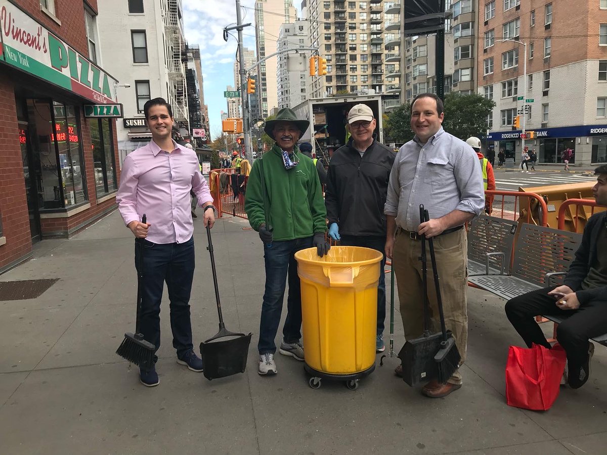 E 72 St Neighborhood tweet media