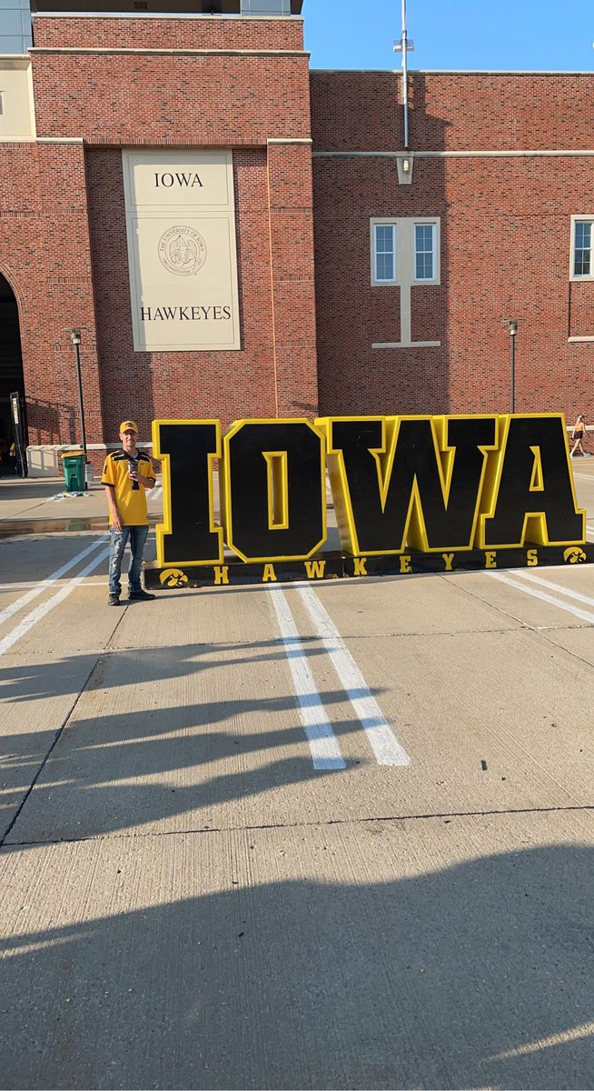 Take me back, wish I had a girl to go with and do this with and all the friends would be bomb🔥