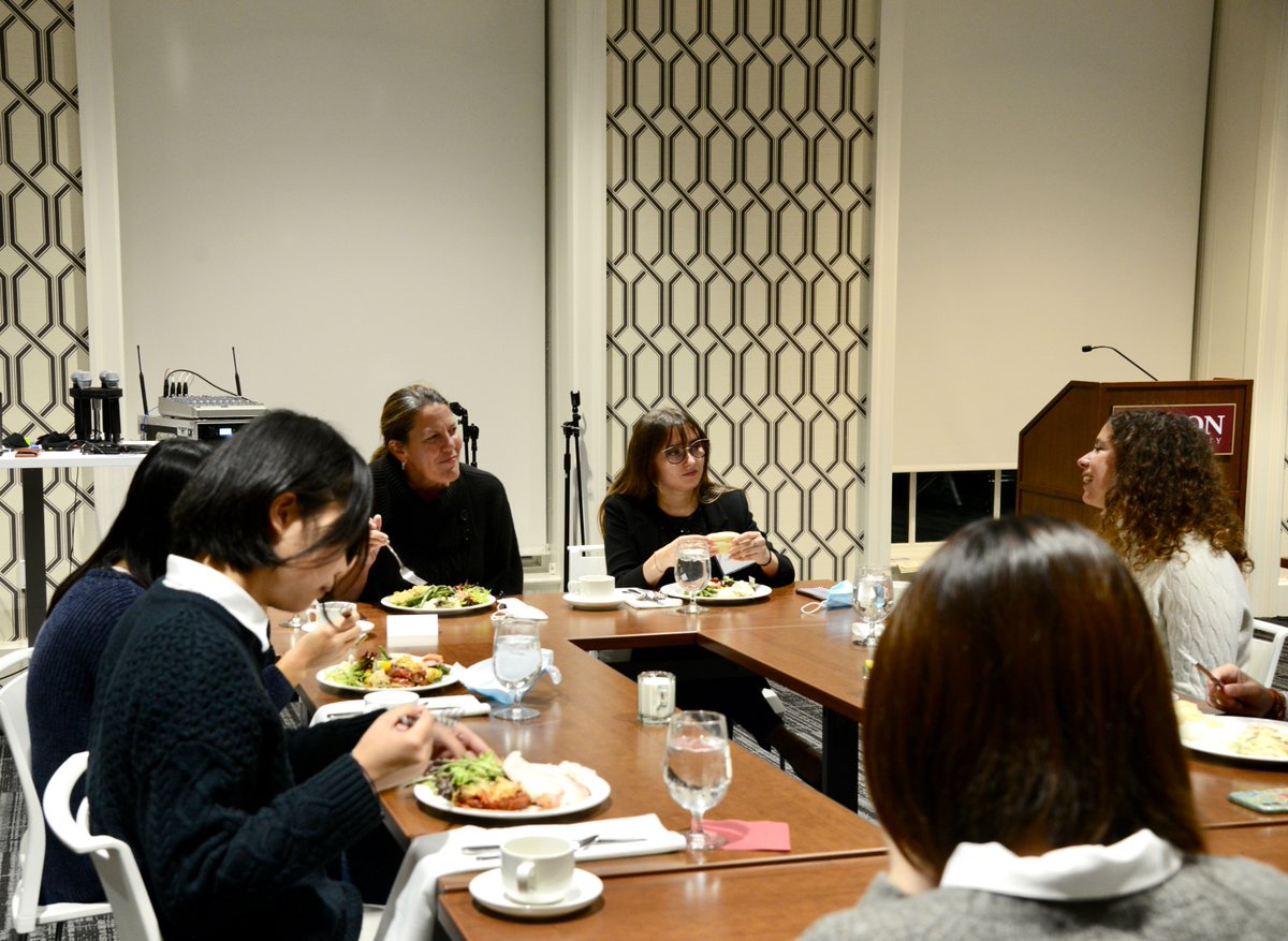ElonConnieBook's tweet photo. Grateful to spend the evening @elonuniversity sharing stories and delicious food with our @elonglobal international students! https://t.co/PsEfqiNlRN