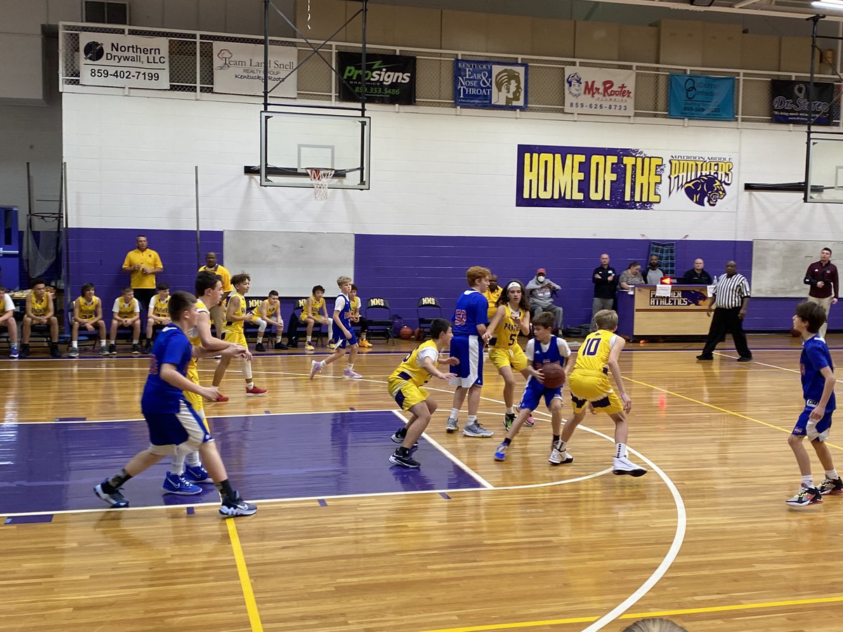 MMS_Panthers's tweet photo. Let’s go, Panthers! #7thgrade #FanSection #PantherPride #GreatDay2BAPanther https://t.co/hqB7aMUsyO