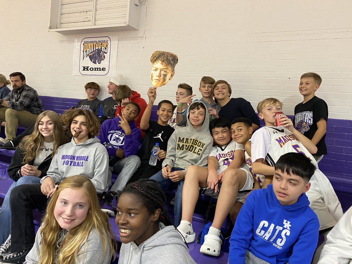 MMS_Panthers's tweet photo. Let’s go, Panthers! #7thgrade #FanSection #PantherPride #GreatDay2BAPanther https://t.co/hqB7aMUsyO