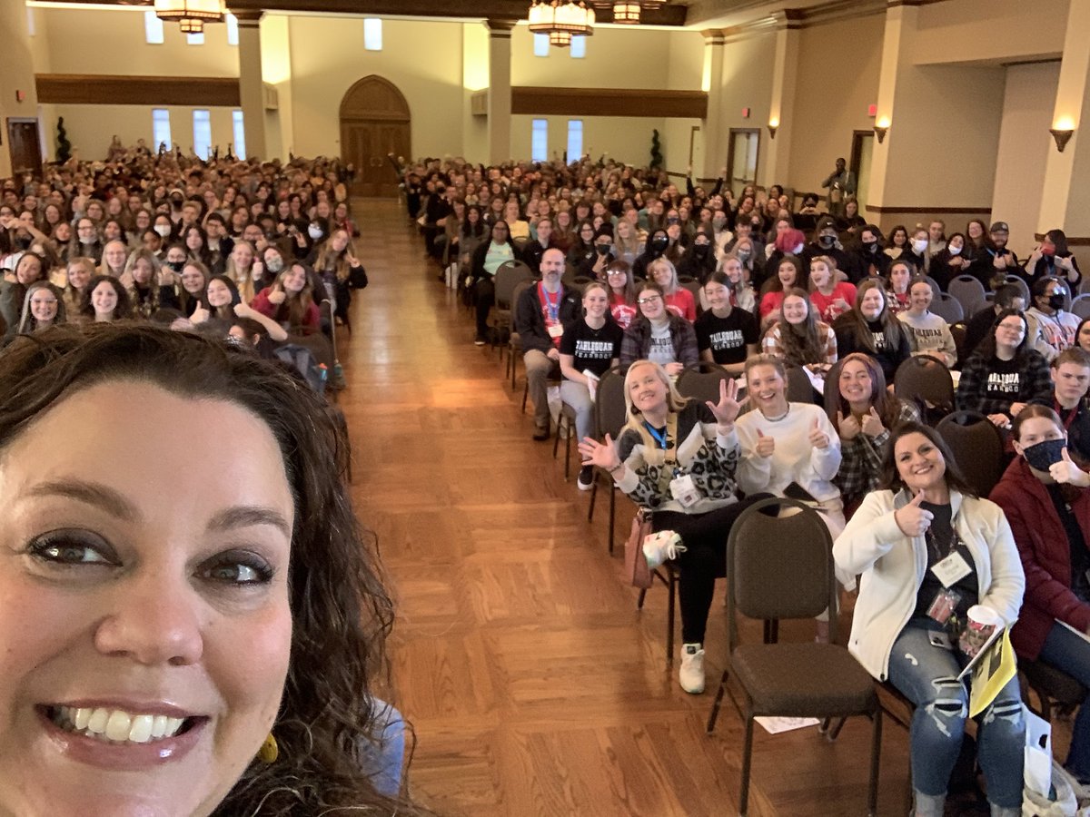 #scholasticjournalism alive &amp; well <a href="/UofOklahoma/">University of Oklahoma</a> <a href="/GaylordCollege/">Gaylord College</a> @OSM_OIPA Fall Media Monday. About 550 in attendance! Excellent numbers for first time back in person since 2019. Energy was ⚡️ ⚡️