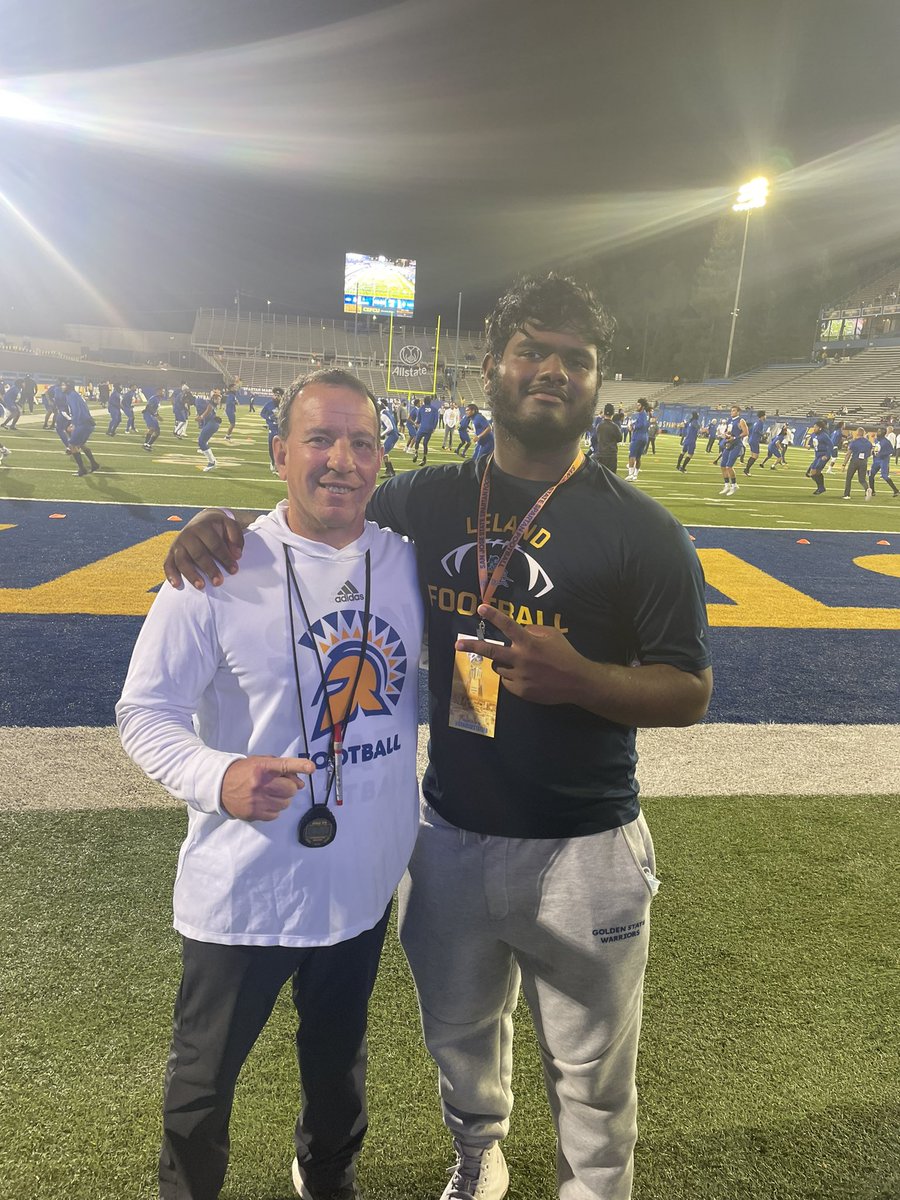 Had an great time at the SJSU game on Saturday night! Thank you <a href="/GunnerSportz/">GunnerSportz</a> for inviting me. It was great meeting the coaches! #SpartanUp <a href="/Fredguidici/">Fred Guidici</a> <a href="/Coach_Seumalo/">Joe Seumalo</a> <a href="/RealCoachCarter/">Alonzo “Zo” Carter</a> <a href="/TheBecaPerez/">Beca Perez</a> <a href="/CoachBrennan/">Coach Brennan</a> <a href="/CoachAntJones36/">Anthony Jones</a> <a href="/BenThienes/">Ben Thienes</a> <a href="/BrandonHuffman/">Brandon Huffman</a>
