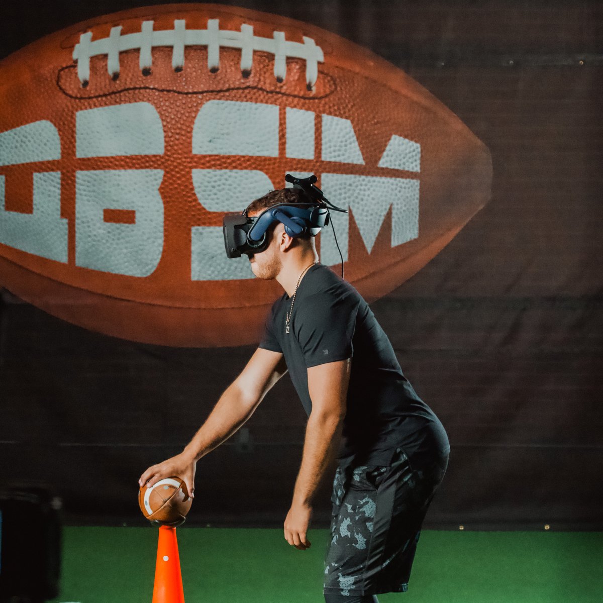 qb_sim's tweet photo. The ball you see in the sim is actually there in real life, just pick it up! 

We're the only company that actually connects virtual and physical realities with a training focus. 

DM us here or go to this link for more info: https://t.co/f72JVQcQcC

#Football #FootballTraining https://t.co/8OSvngEvoD