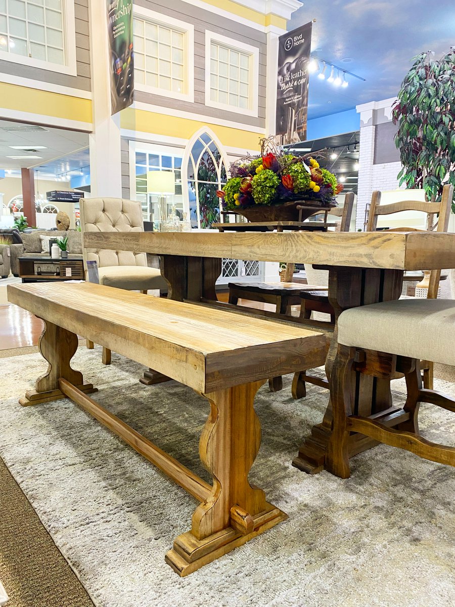 BoulevardHome's tweet photo. I can't be the only one obsessed with this table 😍 Come see more beautiful dining tables at Boulevard Home! https://t.co/GTqfC9Jt0U