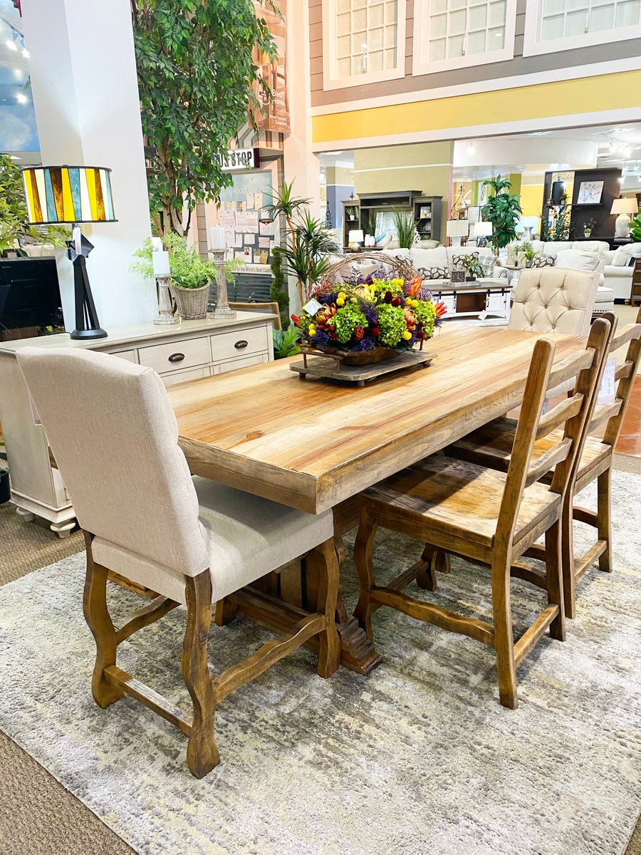 BoulevardHome's tweet photo. I can't be the only one obsessed with this table 😍 Come see more beautiful dining tables at Boulevard Home! https://t.co/GTqfC9Jt0U