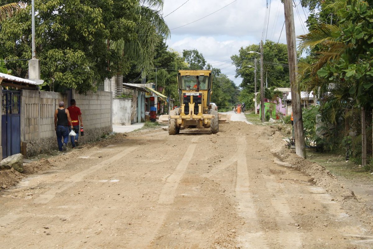 El mejoramiento de las calles Guillermo Prieto y Modesto Ruiz en #LeonaVicario había sido solicitado por los vecinos, como don Margarito Cahuich Kumul, desde hace años. 1/2