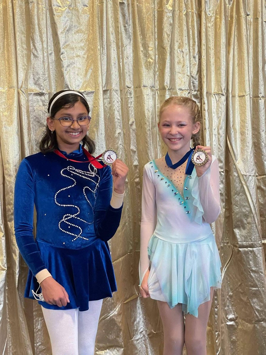 BGSkatingClub's tweet photo. This past Saturday was a very busy day for many of our BGSC members as they competed in the first Flag City Open in Findlay, Ohio. Congratulations to Gwyn Doles,  Swapanthi Tummala, Miranda Zeadker, Anna Julien, Abigail Krupp, and Evelyn Keys on a job well done. 🙂⛸️ https://t.co/6wTOs05WRy