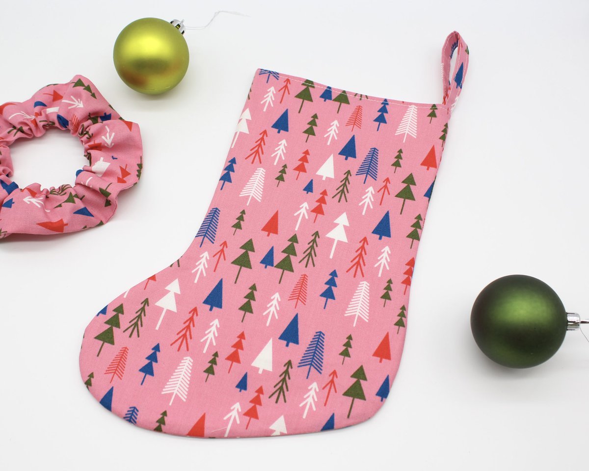 bellabitsnbobs's tweet photo. A few of the Christmas stockings I listed on my Etsy shop today! 
They are available 15 fun, festive designs - check them out!
#Christmas #christmasstockings #etsyshop #christmasdecorations #xmasstocking 

https://t.co/nG2pH5aQ7u https://t.co/S9TXkm67Lu