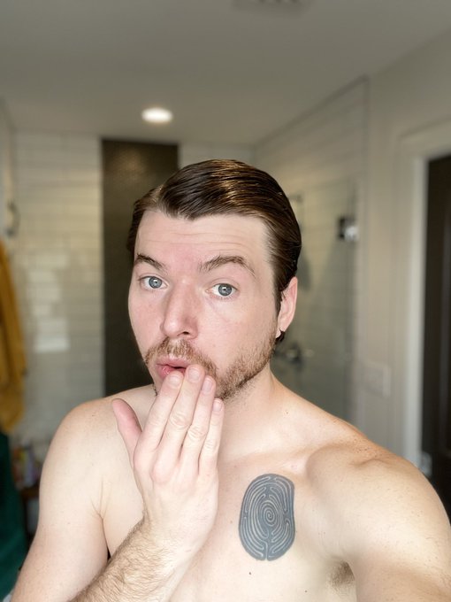 ✨that post shower dapper✨ https://t.co/bEc7ZN40ix<a href="/tag/blessed"class="tags"><span>#blessed</span></a><a href="/tag/loser"class="tags"><span>#loser</span></a><a href="/tag/dumptrump"class="tags"><span>#dumptrump</span></a>