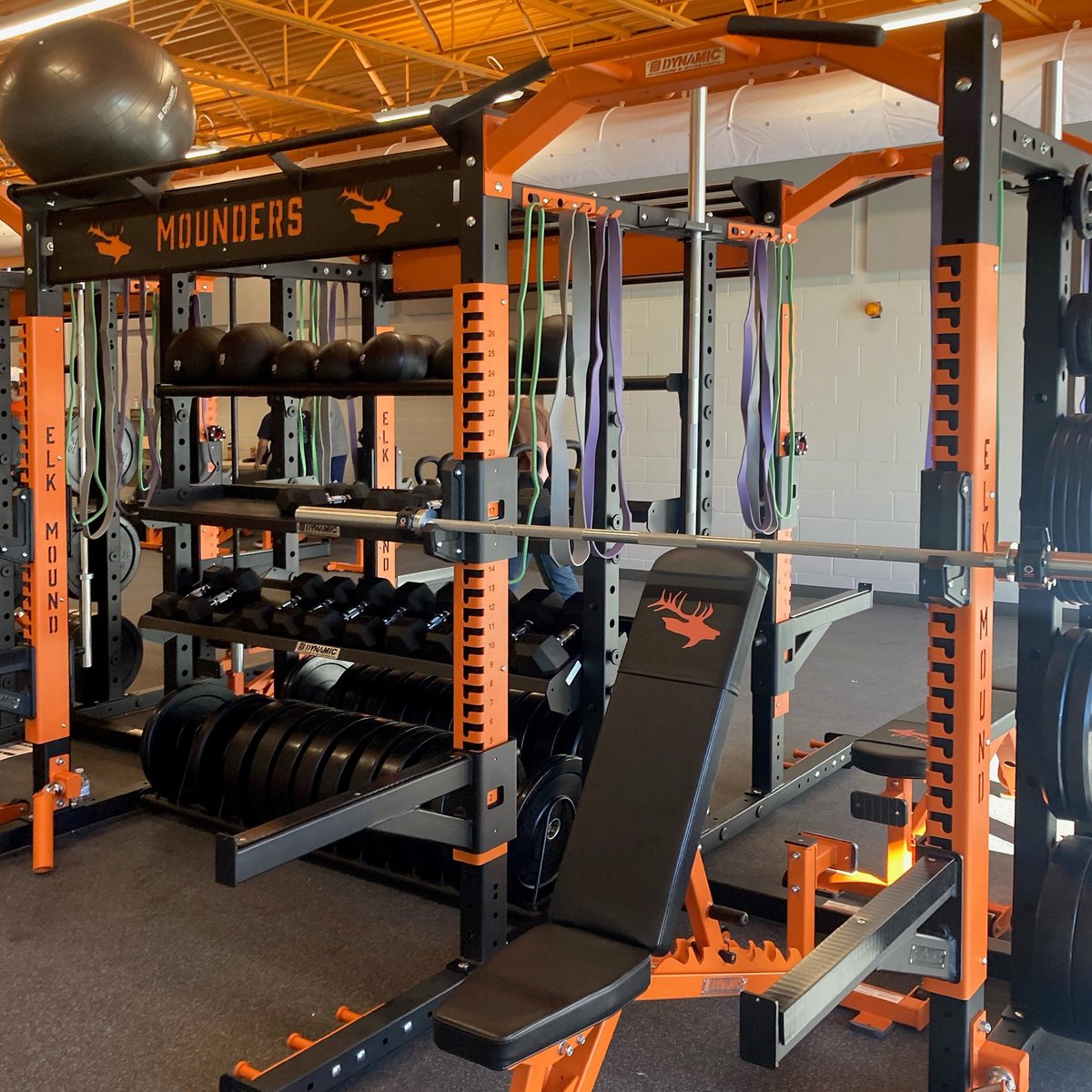 DynamicFandS's tweet image. Go Mounders! Elk Mound High ranks among the top 10% of public schools in Wisconsin for highest graduation rate. Their new weight room looks amazing, and we’re thrilled they chose us to equip it!

@mounderpride 

#MounderPride #DynamicSpotlight #MoreStrengthPerSQFT #WeightRoom