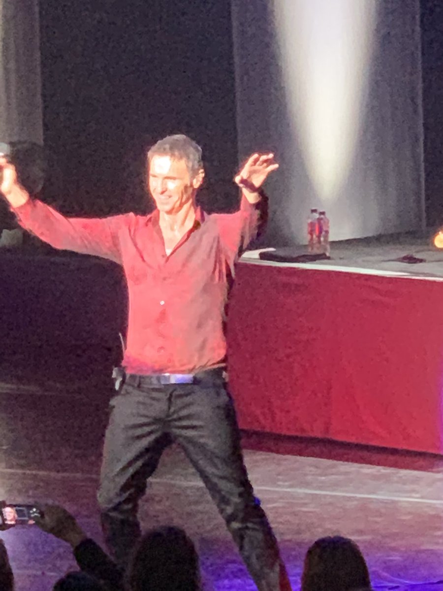 darknesschic's tweet photo. Another amazing night in Glasgow Royal Concert hall -outstanding Thankyou @martiofficial #nomartinoparty https://t.co/hptvmFVK9e