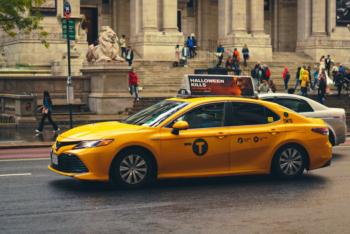 UnyStudio's tweet photo. Which Taxi? https://t.co/I9XC0KeA7P