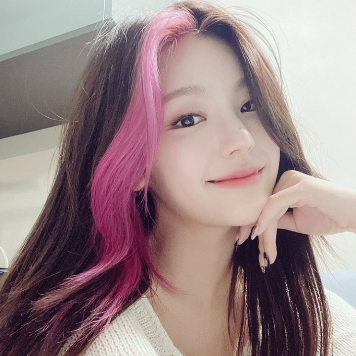 hovdie's tweet photo. @jendeunk ⠀⠀⠀⠀
⠀⠀⠀⠀
Selamat pagi dari aku untuk kamu yang sudah bangun, selamat menjalani hari baru ini dengan baik. Jangan lupa untuk makan yang teratur dan sehat selalu, aku harap harinya menyenangkan.
⠀⠀⠀⠀
⠀⠀⠀⠀ https://t.co/K6CBhMEJac