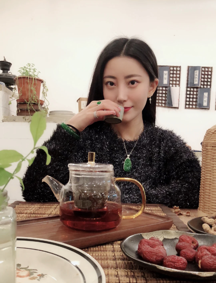 n_mp1h's tweet photo. #life  tea tea I have always believed that there is a place that transcends worldly beauty and safety, where people can forget all their troubles and pains. https://t.co/Tz7cR6oxAX