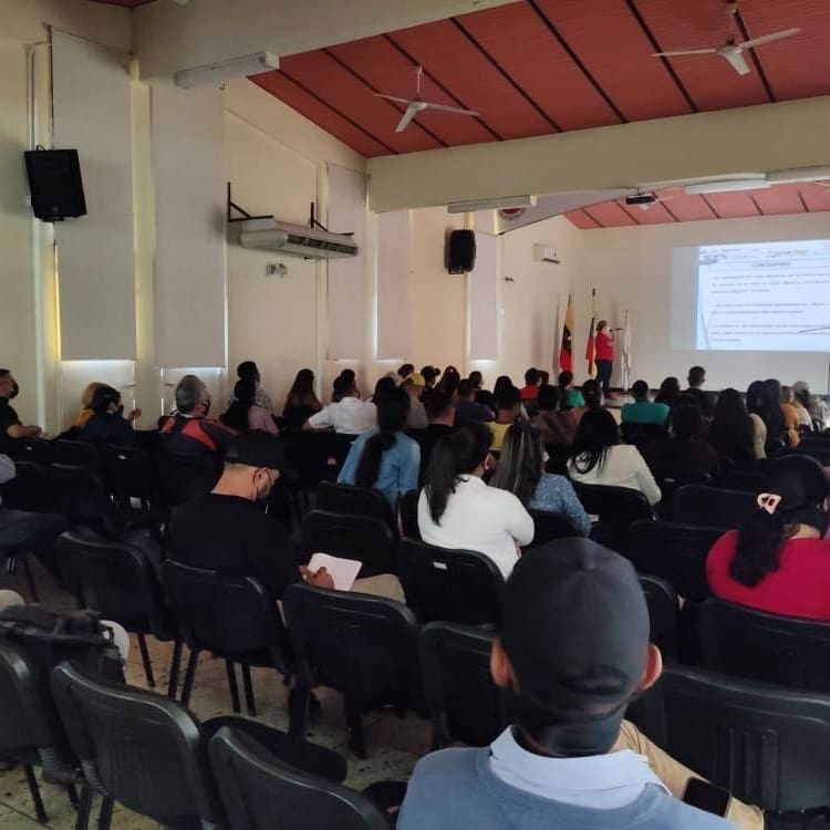 🟡⚫🔴 #Hoy el @movimientoemprendedorvzla continúan apoyando a todos los Emprendedores a nivel nacional, desde el estado #Táchira gracias a los trabajos realizados en conjunto con el <a href="/minconacional/">Ministerio de Comercio Nacional</a>, <a href="/zeefu_sa/">Zona Económica Especial Fronteriza</a>, <a href="/Amemosaltachira/">Amemos al Táchira</a> <a href="/EmprendeTch/">Emprende Táchira Oficial</a>