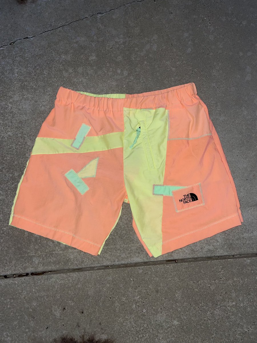 McFlyy__'s tweet photo. Flipped this vintage North Face windbreaker into a pair of shorts ☄️🦕 https://t.co/2fYcd9pQMP