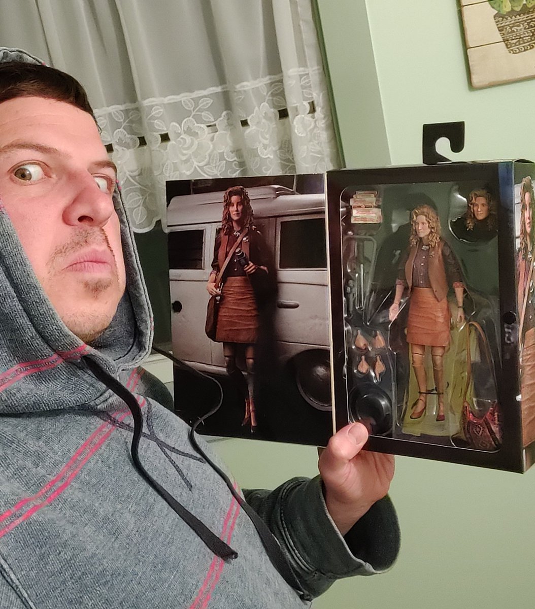 Tentaclause tweet media