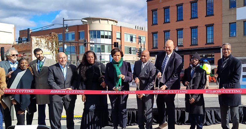 Today, CM McDuffie cut the ribbon on phase 1 of the MLK Gateway project in Historic Anacostia. 

Congratulations to <a href="/BoMenkiti/">Bo Menkiti</a> and  Antwayne Ford <a href="/Enlightened_Inc/">Enlightened Inc</a>.