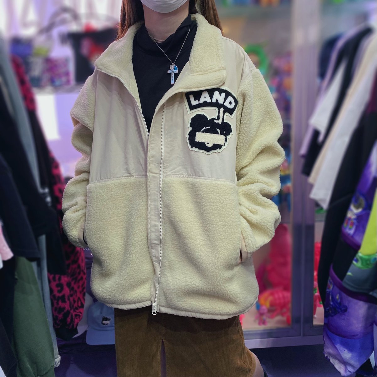 land_osaka's tweet photo. 🧸🏰LAND by MILKBOY🏰🧸
☺︎✓ DRIP BEAR BOA JK
#landbymilkboy
#milkboy
#boajacket
#boa
#ボア
#ボアジャケット
#bear
#jacket
#mio
#mioplaza https://t.co/vHgcyv212o