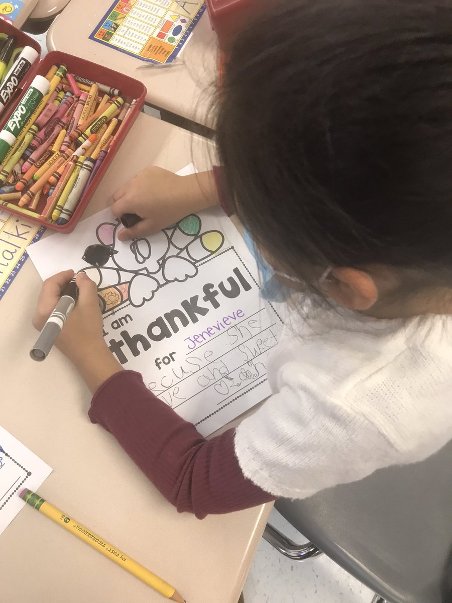 Ms_Shahs_Class's tweet photo. 🎯 Writing Thank You notes our classmates 🙏🏽 building classroom community is a daily effort 🐾 #secondgrade @SugarlandES https://t.co/tbYebtKsrN