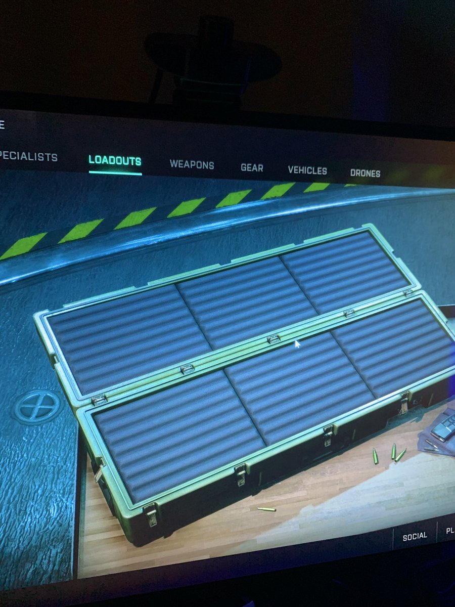 DTCity's tweet image. What am I supposed to use man, harsh language? #Battlefield2042 #battlefail2042