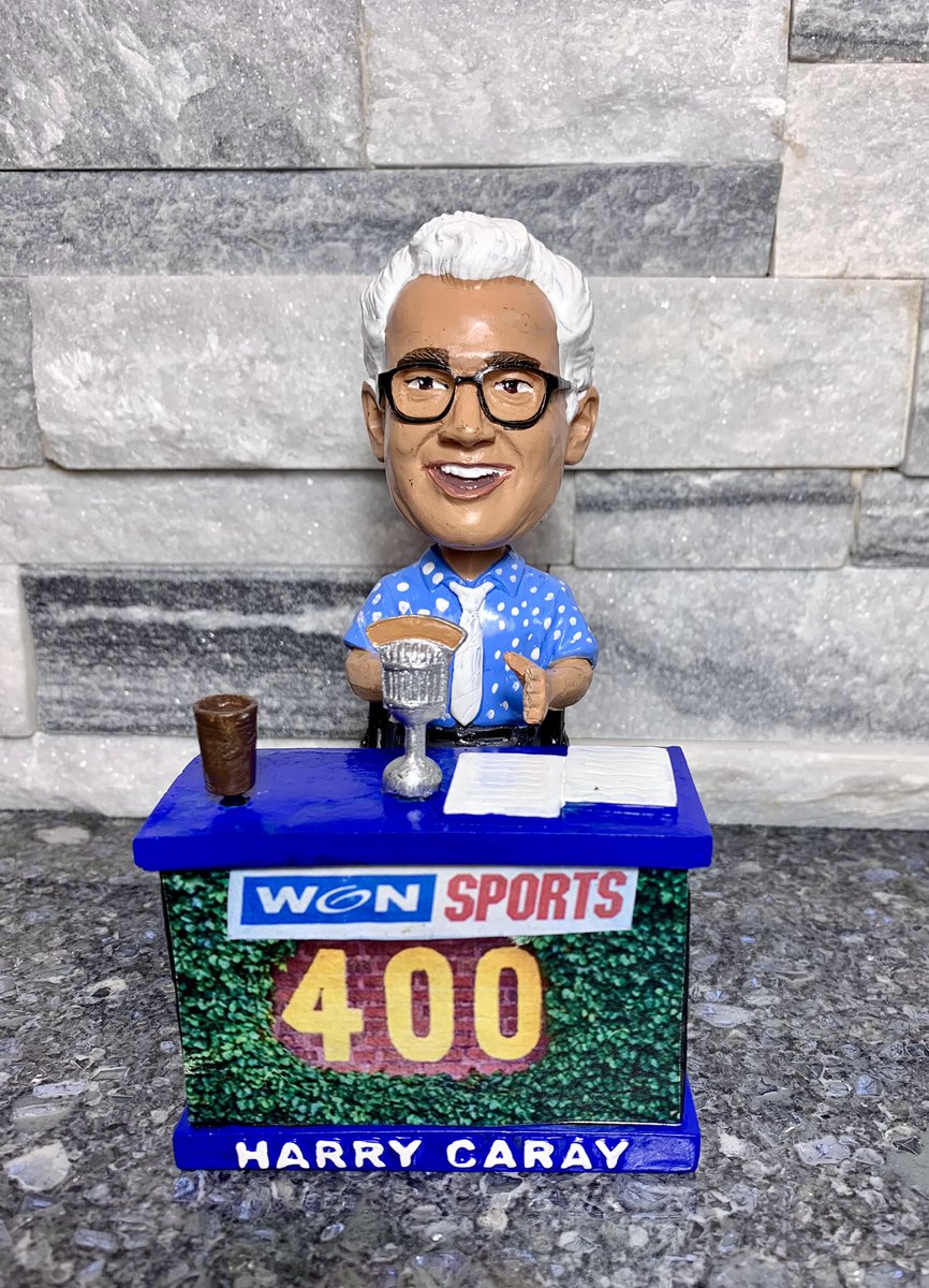 crawlyscubs's tweet photo. I usually donβt get custom bobbleheads, but this was too good to pass up! #HelloAgainEverybody #SureAsGodMadeGreenApples #TheGoodLordWantsTheCubsToWin #ItsABeautifulDayForBaseball #ItMightBeItCouldBeItIs #HolyCow #CubsWinCubsWin @HarryCarays @Sut_40 https://t.co/S82W3Y0wLL