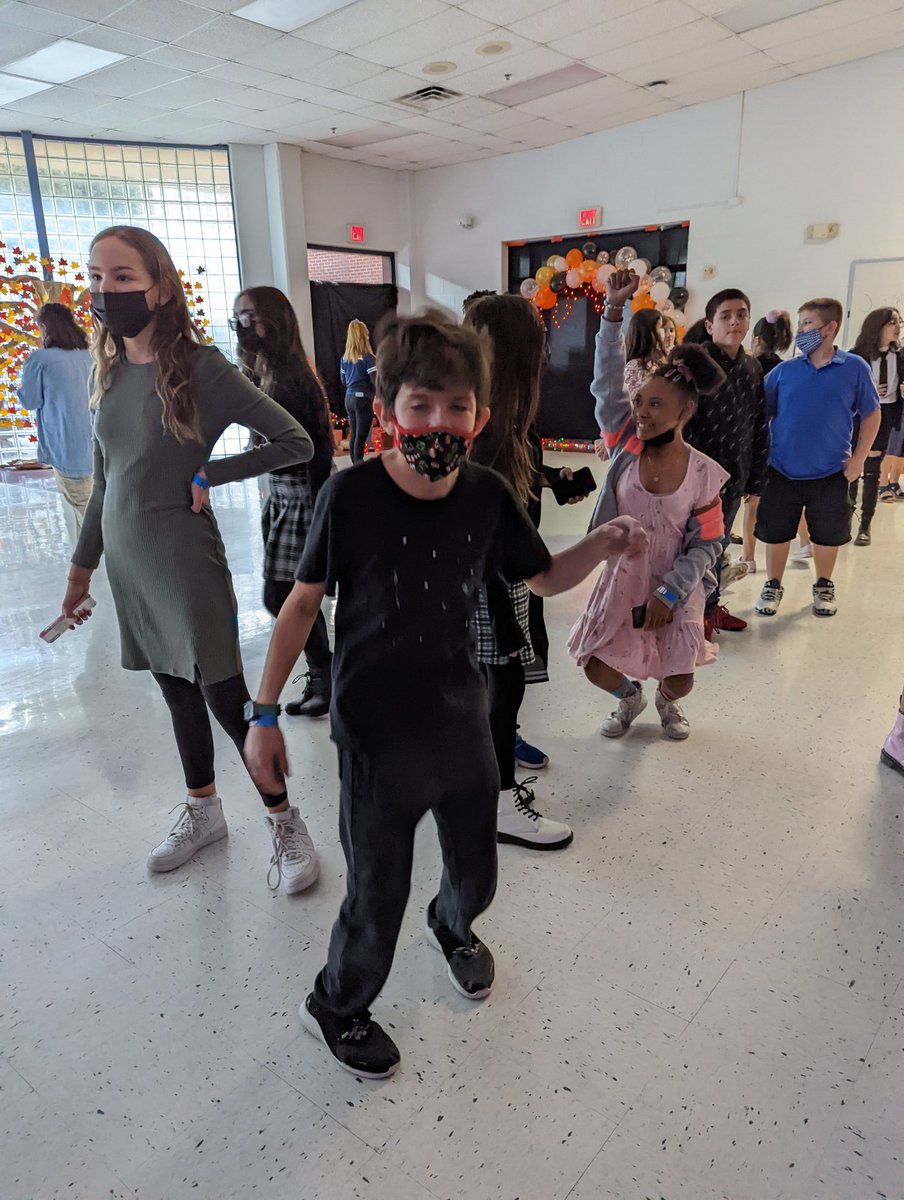 acfreeman7's tweet photo. Fun Friday w/6th grade dance. Ss still had energy to spare 😊
@NISDRawlinson 
@NISDSpecialEd
@NISDMSScience 
@NISD https://t.co/dev3IZgwI4