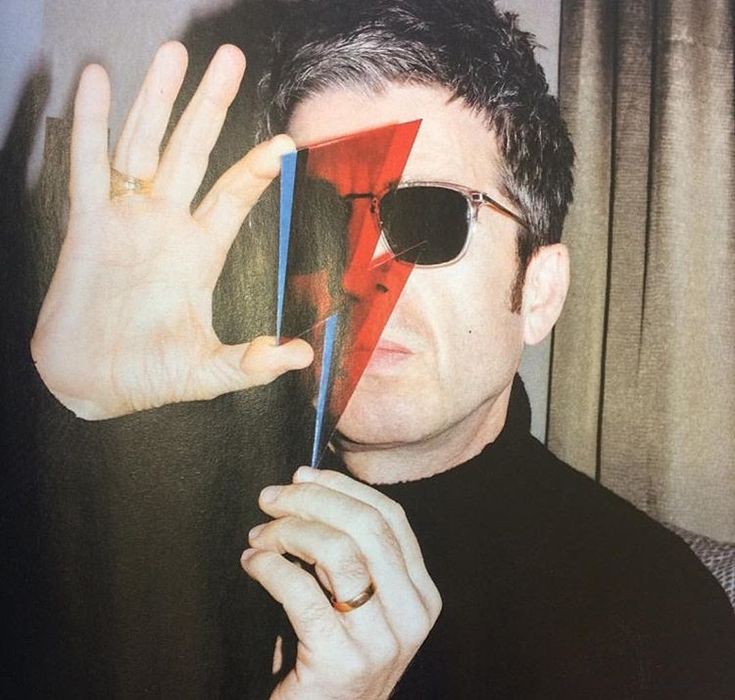 liam and noel every six hours (@gallaghershours) on Twitter photo 