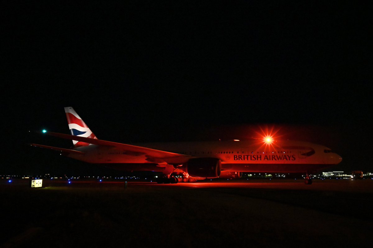 MCO's tweet photo. They say good things come to those who wait and we've been waiting over 600 days for this very moment. We couldn’t be happier to welcome back our friends @British_Airways, now with service to/from @HeathrowAirport! 🇬🇧 #BritsAreBack #YouMakeUsFly https://t.co/1jk9ofL3pl