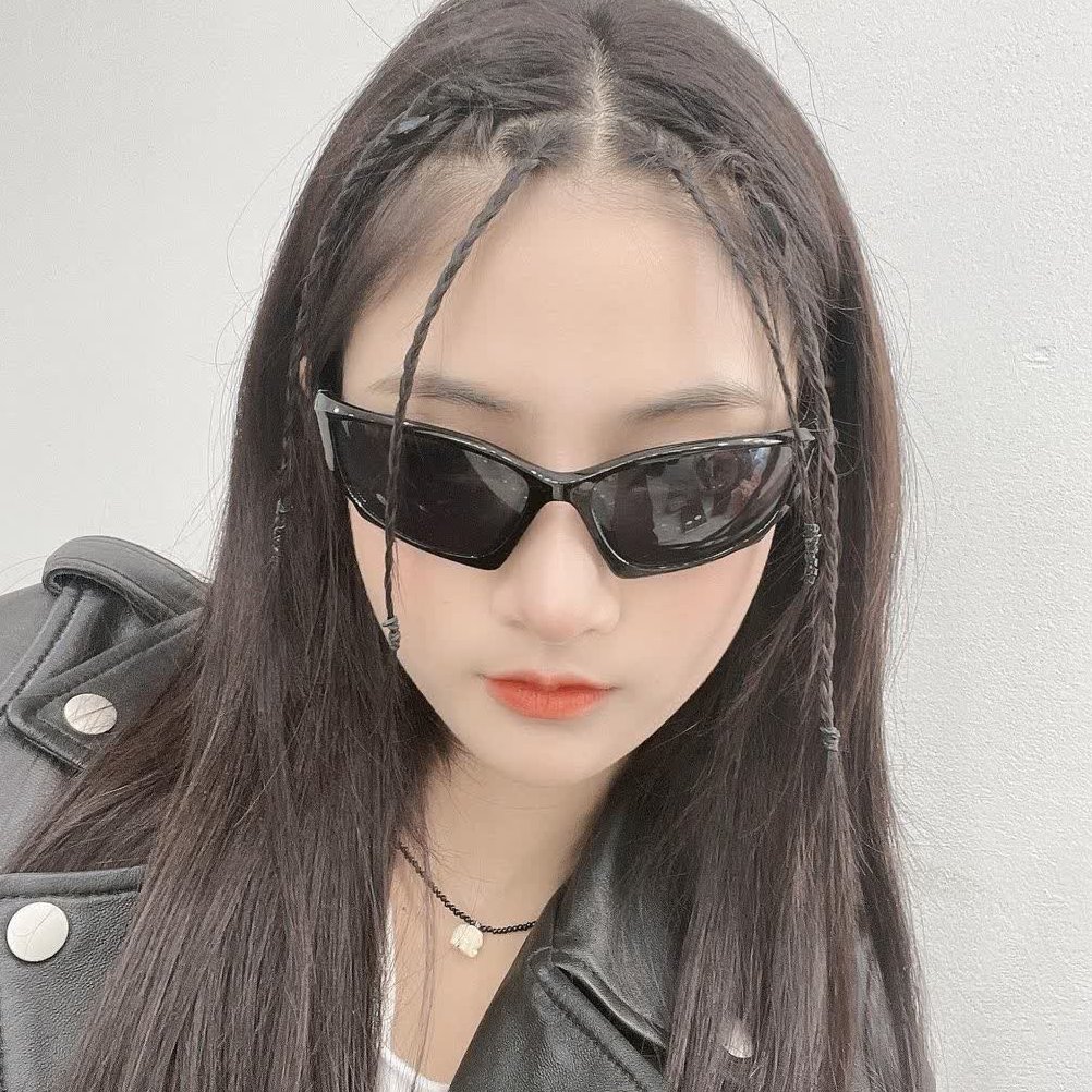 cai bing with glasses looks so hot