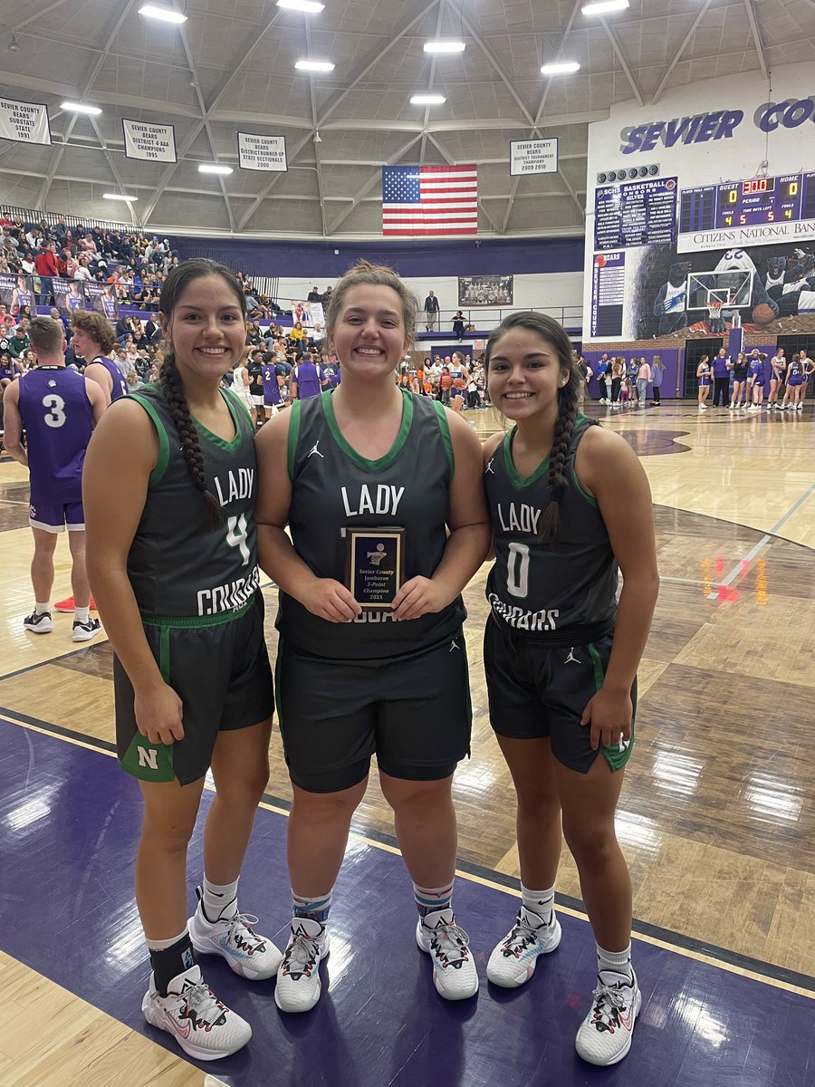 NA_Lady_Cougars's tweet photo. Congrats to Moe Harvey for winning the 3-point contest! https://t.co/bdZhk5V68E