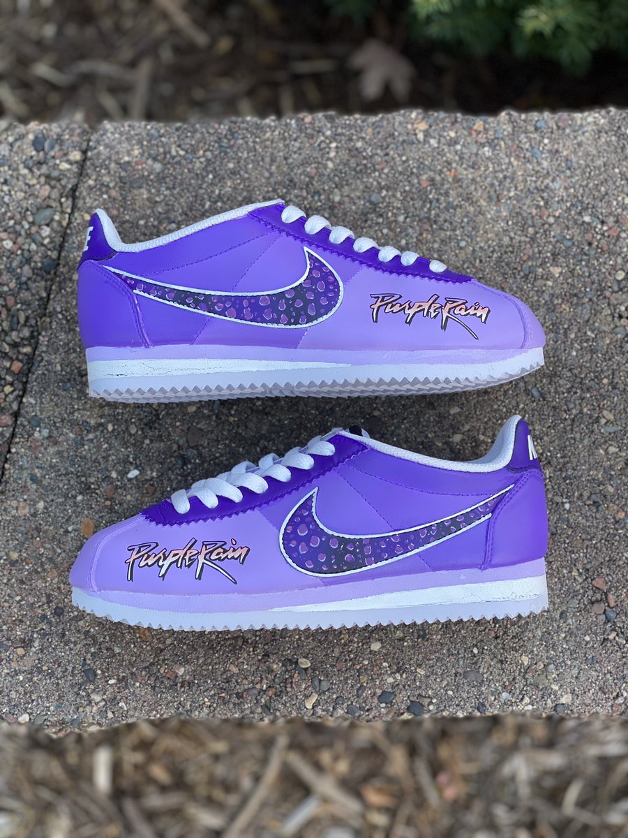 custommysneaker tweet picture