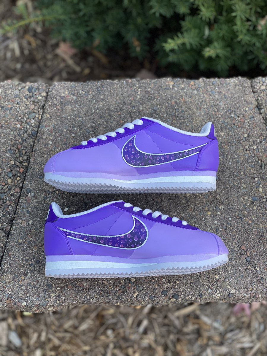 custommysneaker tweet picture
