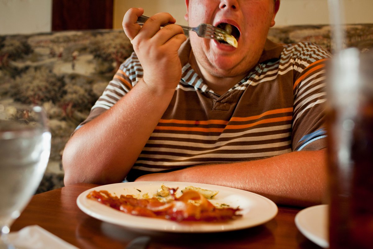 LBC's tweet photo. With the NHS set to launch new specialist clinics aimed at supporting young people living with severe obesity, @darrenadam asks how should obesity in children be addressed? https://t.co/nomxfSsR3b