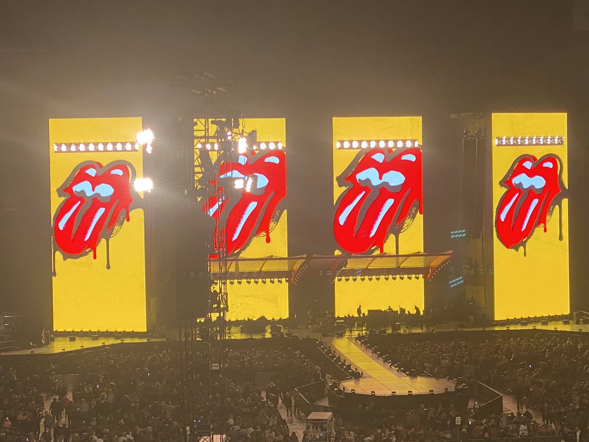 hsolo05's tweet photo. Bucket list tonight #RollingStones #NoFilter https://t.co/lmk67LDp9s