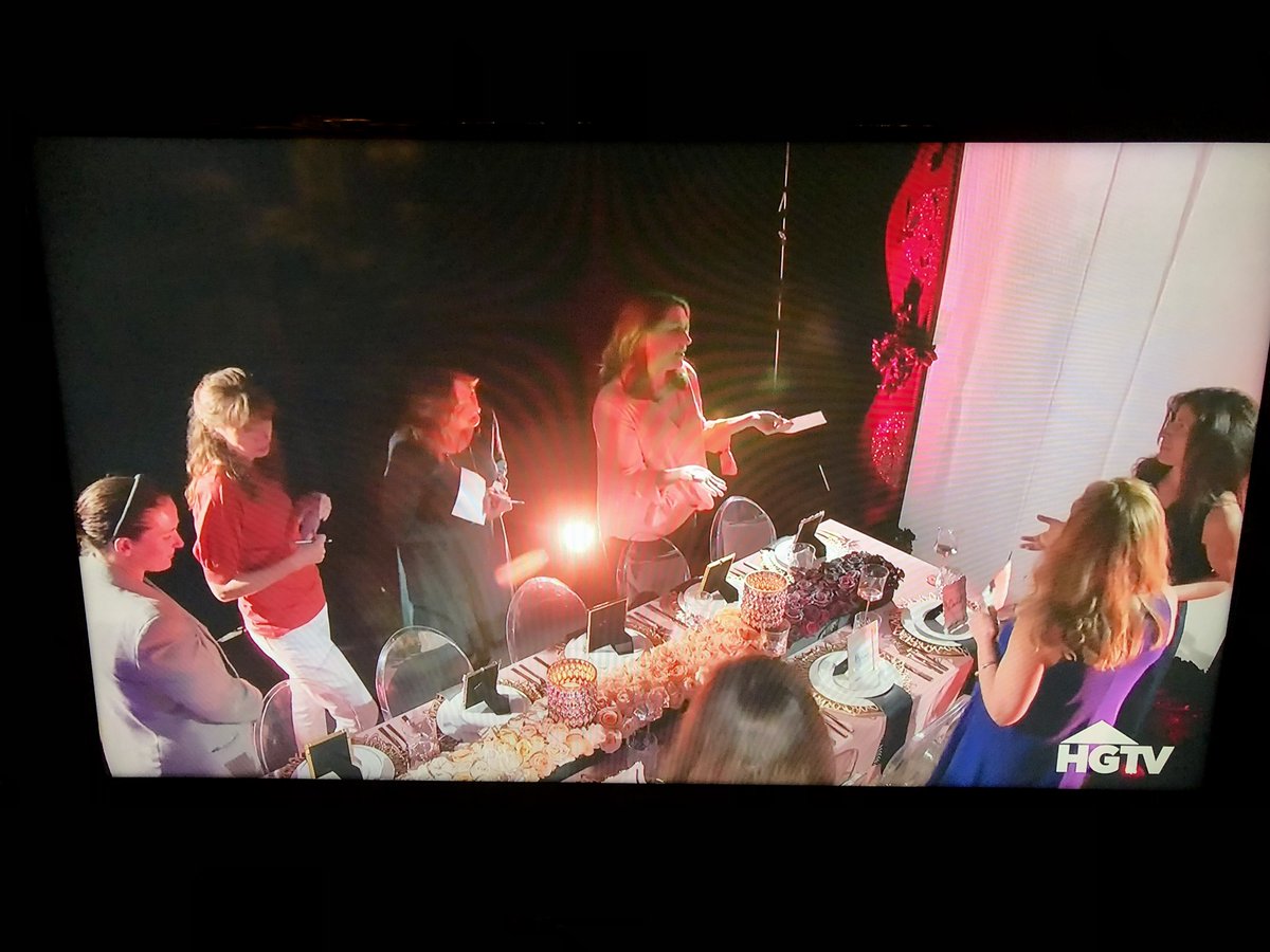 WendyCorsiStaub's tweet photo. Hmm. The party goers look vaguely familiar... #TableWars #MarthaStewart #KtownInTheHouse https://t.co/HgbtGatBQV