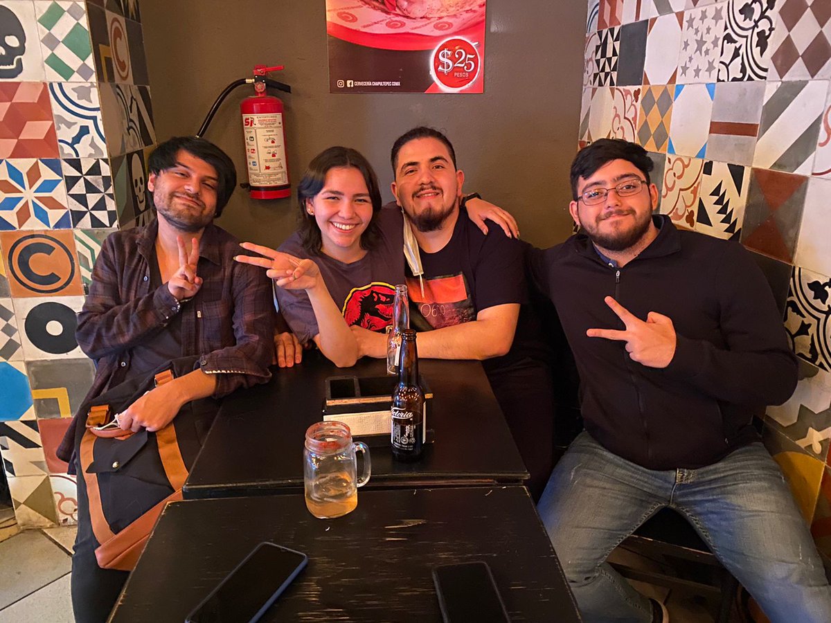 Kimari_SSBU's tweet photo. Me veo todo kgado, pero me hizo muy feliz ver a mis amixes que me parten la cara en Smash uwu 
Tkm MSU ❤️❤️ 
@Fishkeyra ojalá pudiera etiquetar a los demás ;-; https://t.co/dOWxDEYAJr