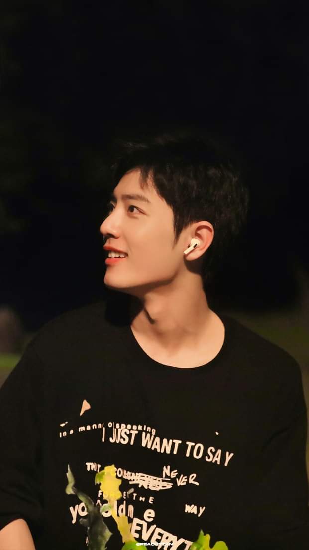 THIP78962294's tweet photo. 💐🎊🎉🎈🧨🏆ยินดีกับความสำเร็จของคุณน่ะXiaoZhanฉันก็จะทำให้ถึงเป้าหมายของฉันเหมือนกัน☺️
#ziaozhan https://t.co/utzW3f7g56