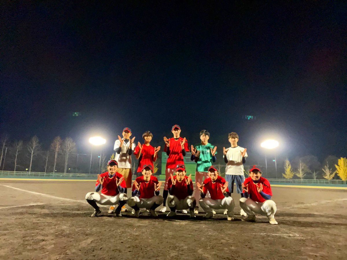 UH_baseball's tweet photo. 久���の試合！
初のナイター！
部員、マネージャー、練習試合相手等募集してます！
お気軽にお声掛けください😊 https://t.co/YvvcsBeabs