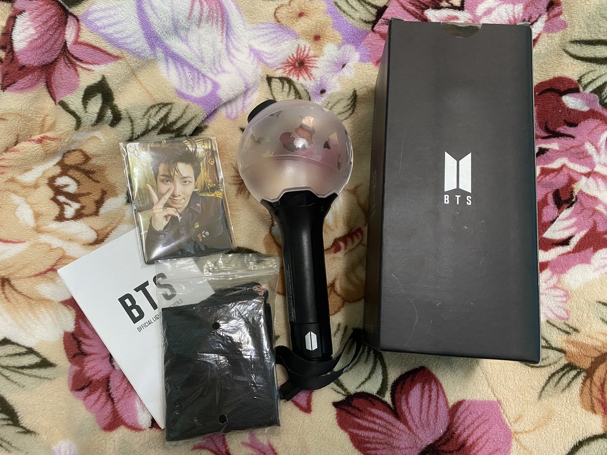 bell1997jk's tweet photo. ส่งต่อค่ะ Army bomb ver.3 
ราคา 1,000 ฿ รวมส่งค่ะ

เชื่อมต่อได้ปกติเลยนะะ
ของครบ สภาพกล่องยังสมบูรณ์ รังถ่านไม่ขึ้นสนิมนะคะ ใช้ครั้งเดียวคือตอนไปคอนค่ะ55555 #ปล่อยของสะสมบังทัน #ตลาดนัดรถไฟBTS #ตลาดนัดรถไฟบังทัน https://t.co/oLtx7bohsC