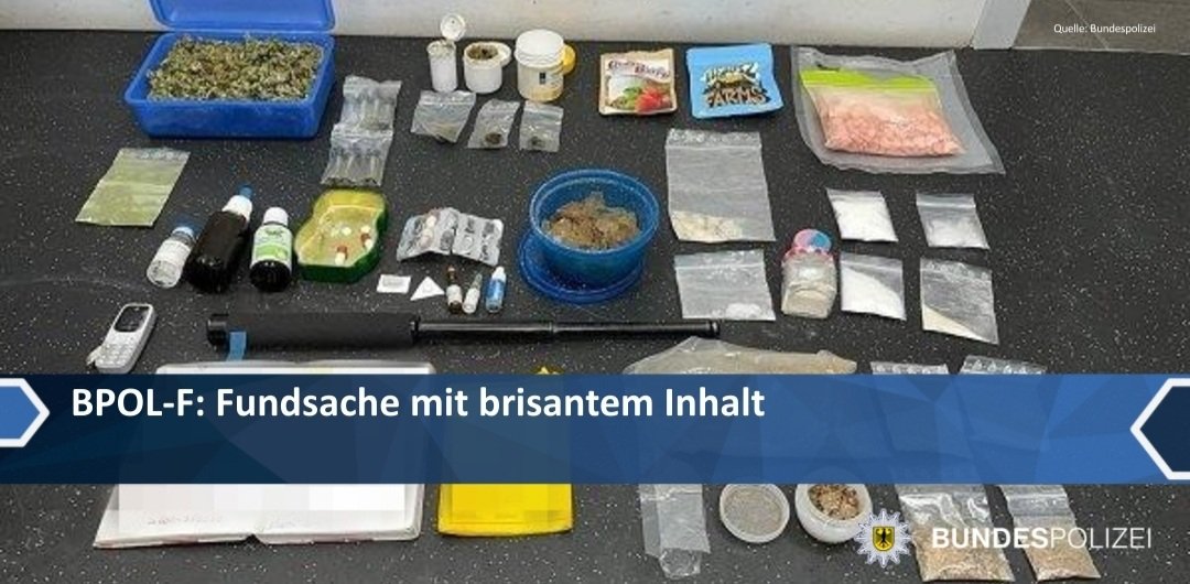▶️ Ein Fund der besonderen Art

🔹️Mitarbeiter der Fundstelle im #Hauptbahnhof #Frankfurt öffneten einen in der 🚇 liegen gebliebenen 🎒
🔹️Dieser entpuppte sich als Fundsache mit brisantem Inhalt.

👇Mehr unter: presseportal.de/blaulicht/pm/6…