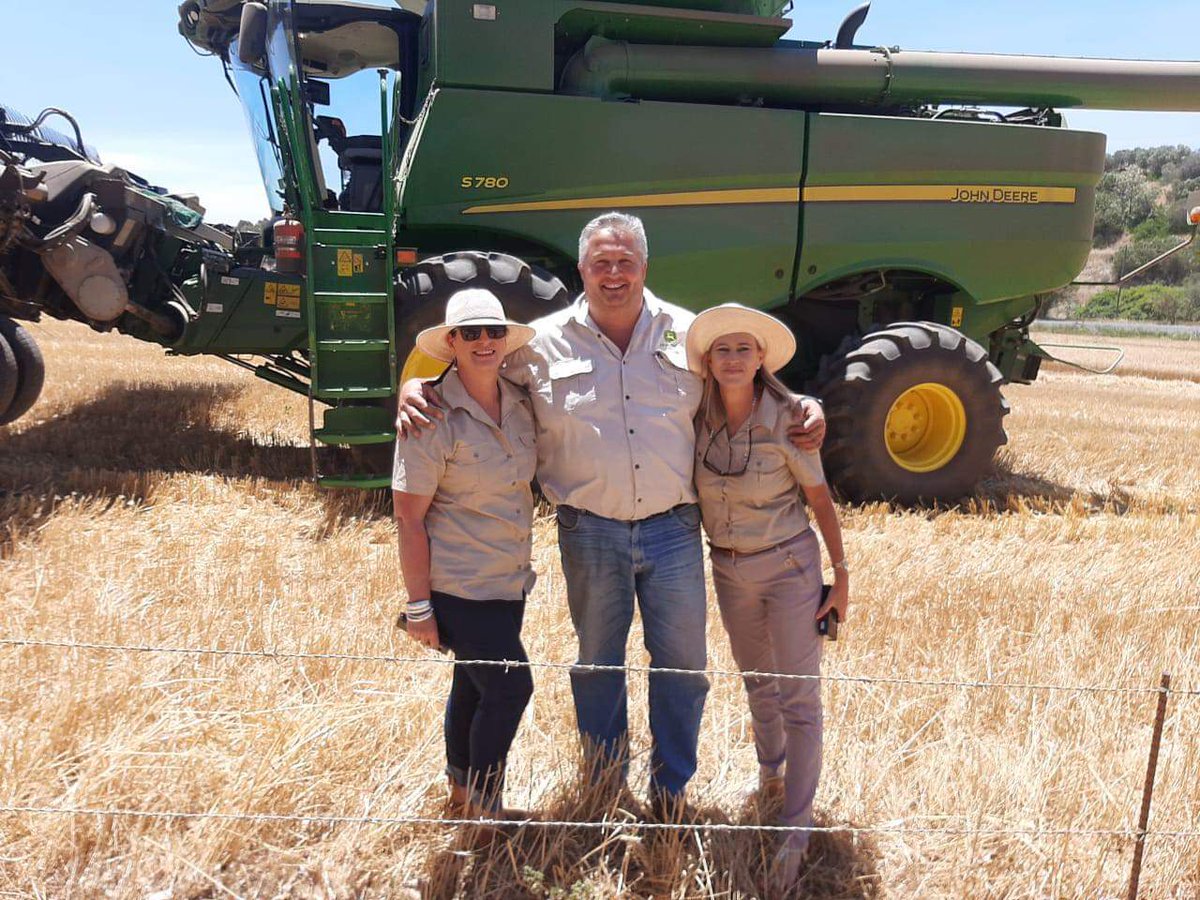 AFGRI1's tweet photo. Die GROOT #GooiKoring bemarkingsveldtog in die Weskaap was ‘n groot sukses. Baie dankie vir elkeen se bydrae in 'n suksesvolle inisiatief in vele opsigte. Ons het ‘n totaal van 19 837, 73 ton ingeneem oor die 3 dae (11-13 November).
#AFGRI #GrainManagement #Koring https://t.co/rk4mafXecS