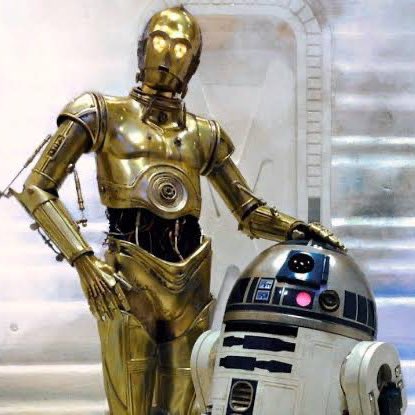 LuisPesantes's tweet photo. Nació el hijo de #C3PO y #R2R2 https://t.co/tuY1xMLv6N