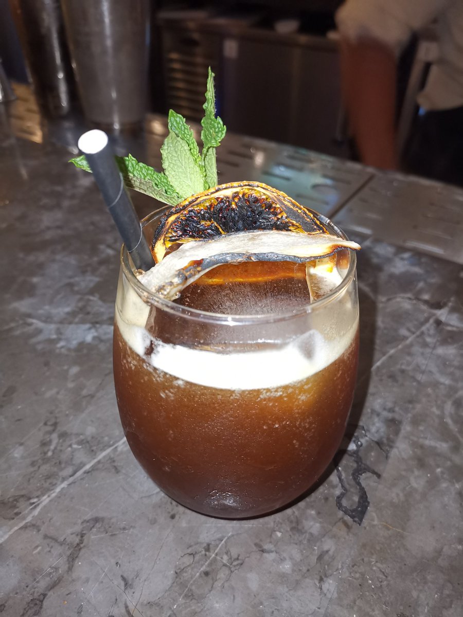 OlguitaReyna's tweet photo. ¡Que buena noche! Salud por la vida y los nuevos proyectos #CocktailWeekPTY @panamaweek https://t.co/HEU9EEvXye