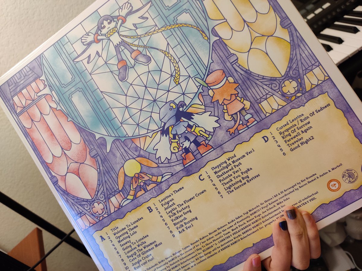 the reverse 
vinyls are so pretty.... now i just need a record player.... 